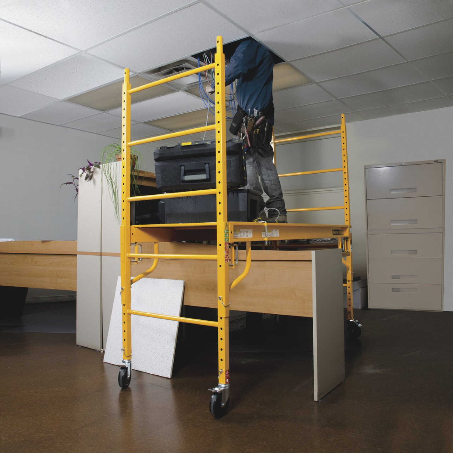 MetalTech Jobsite Series 6 Ft. Baker Scaffolding Image 3