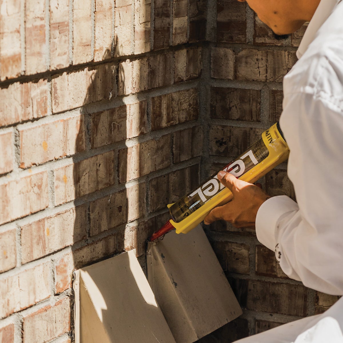 Sashco Lexel 5 Oz. Caulk Polymer Sealant, Clear Image 6