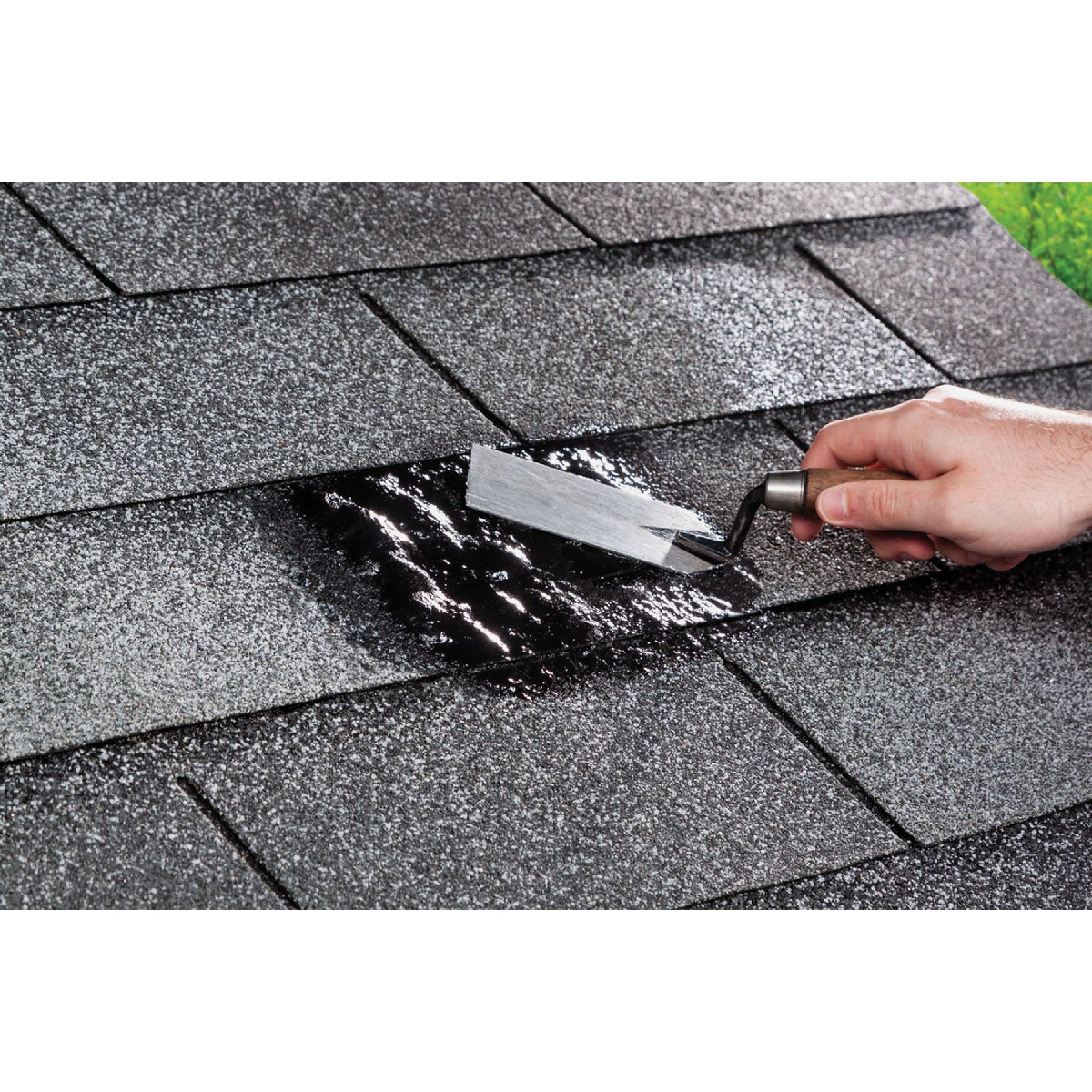 Rust-Oleum 13 Oz. Roofing Triple Thick Roof Patch & Sealer Black Spray Image 3