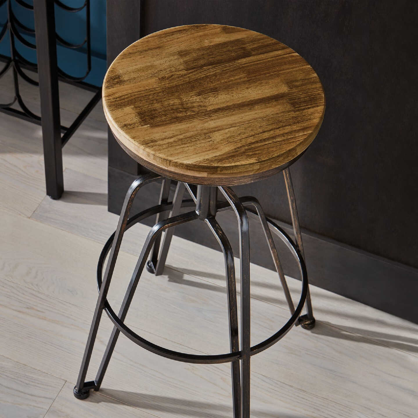 Minwax Wood Finish Penetrating Stain, Early American, 1/2 Pt. Image 5