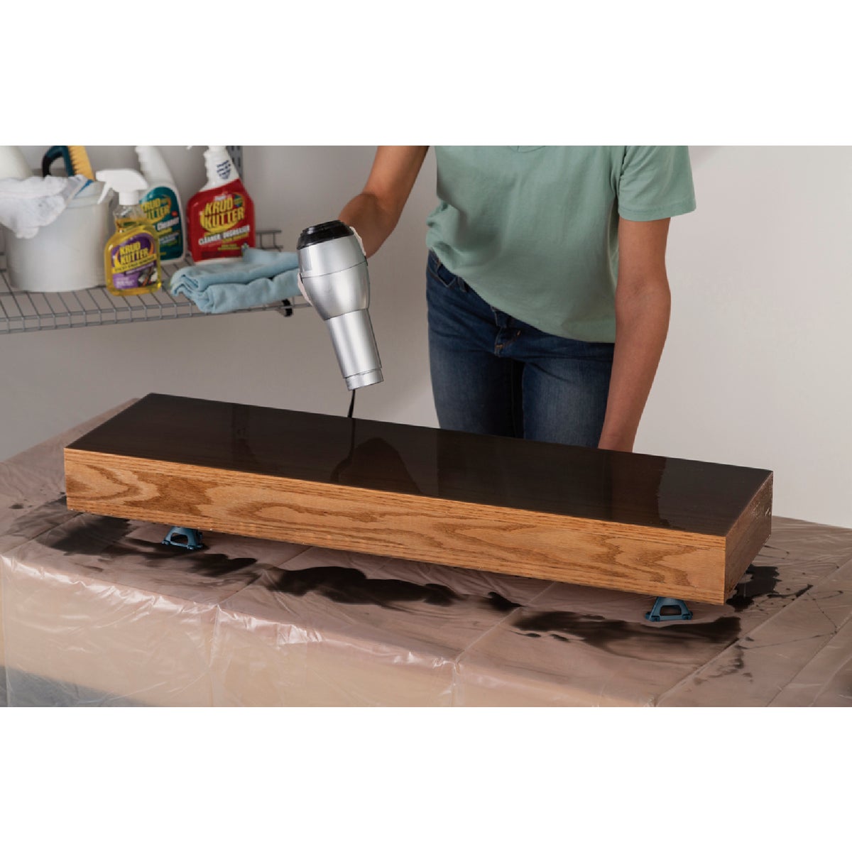 Varathane 1 Qt. Super Glaze Pour-On High Gloss Classic Gray Epoxy Resin Image 4