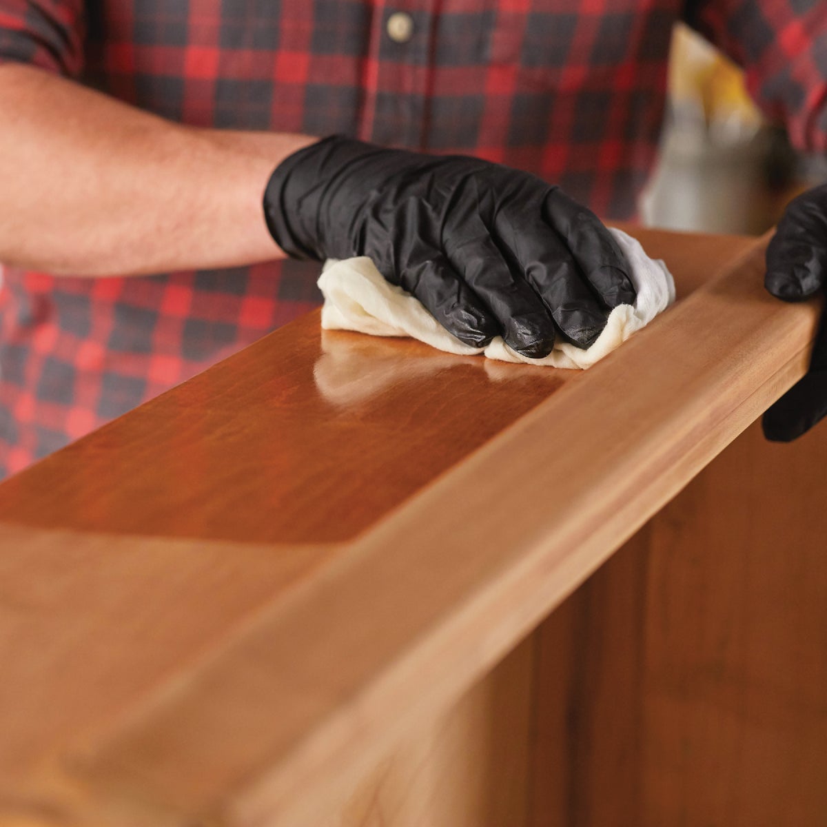 Minwax Warm Gloss Wipe-On Interior Polyurethane, 1 Pt. Image 2