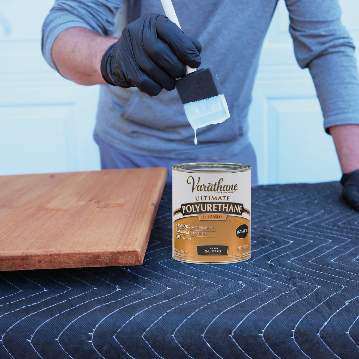 Varathane Gloss Interior Polyurethane, 1 Qt. Image 2
