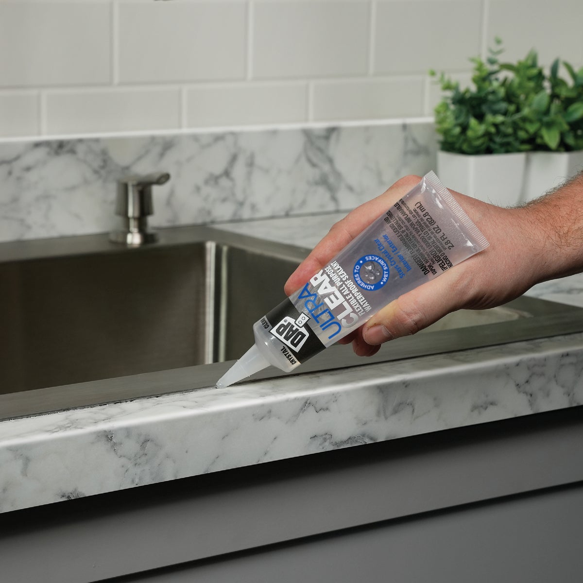 DAP Ultra Clear 2.8 Oz. All Purpose Elastomeric Sealant, Clear Image 6