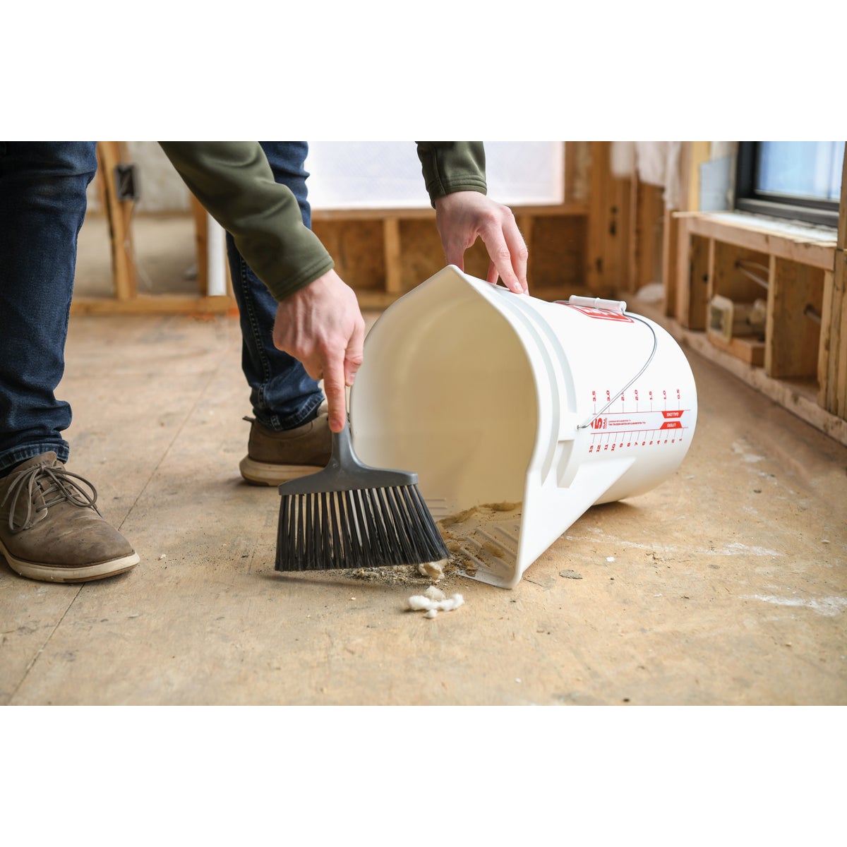 MultiPail 5 Gal. Paint Pail with Spout Image 3