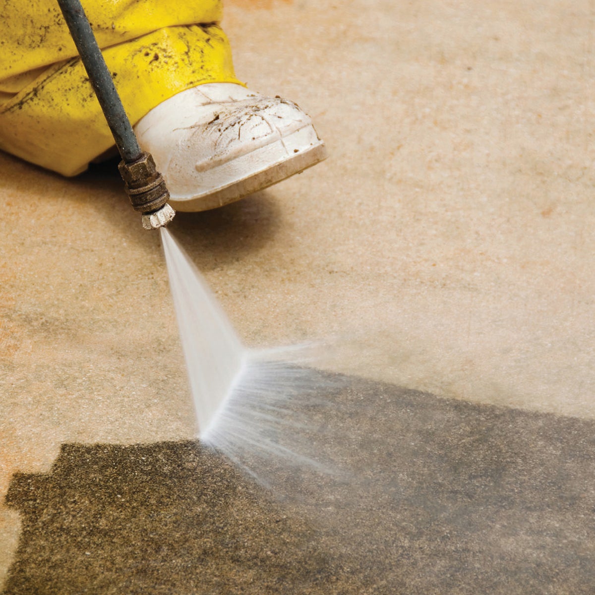 Zep 128 Oz. Driveway & Concrete Pressure Wash Cleaner Image 4
