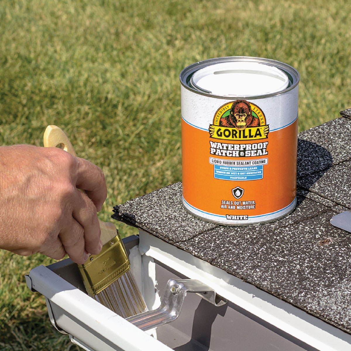 Gorilla 32 Oz. White Waterproof Patch & Seal Liquid Image 4