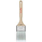 Wooster SILVER TIP 2-1/2 In. Chisel Trim Flat Sash Paint Brush Image 2