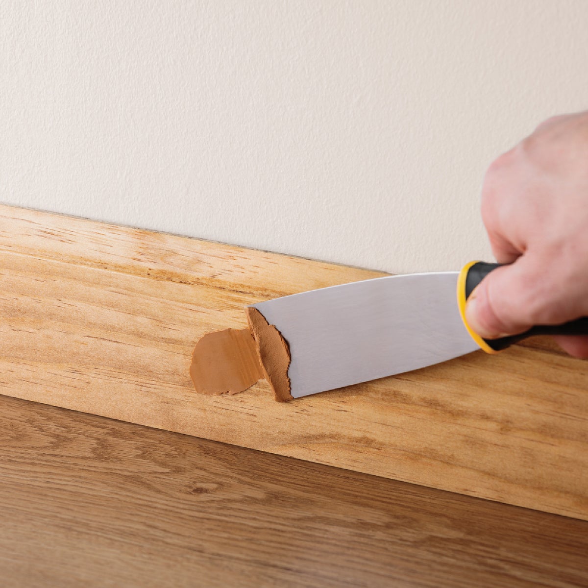 Minwax 3.75 Oz. Colonial Maple Wood Putty Image 2