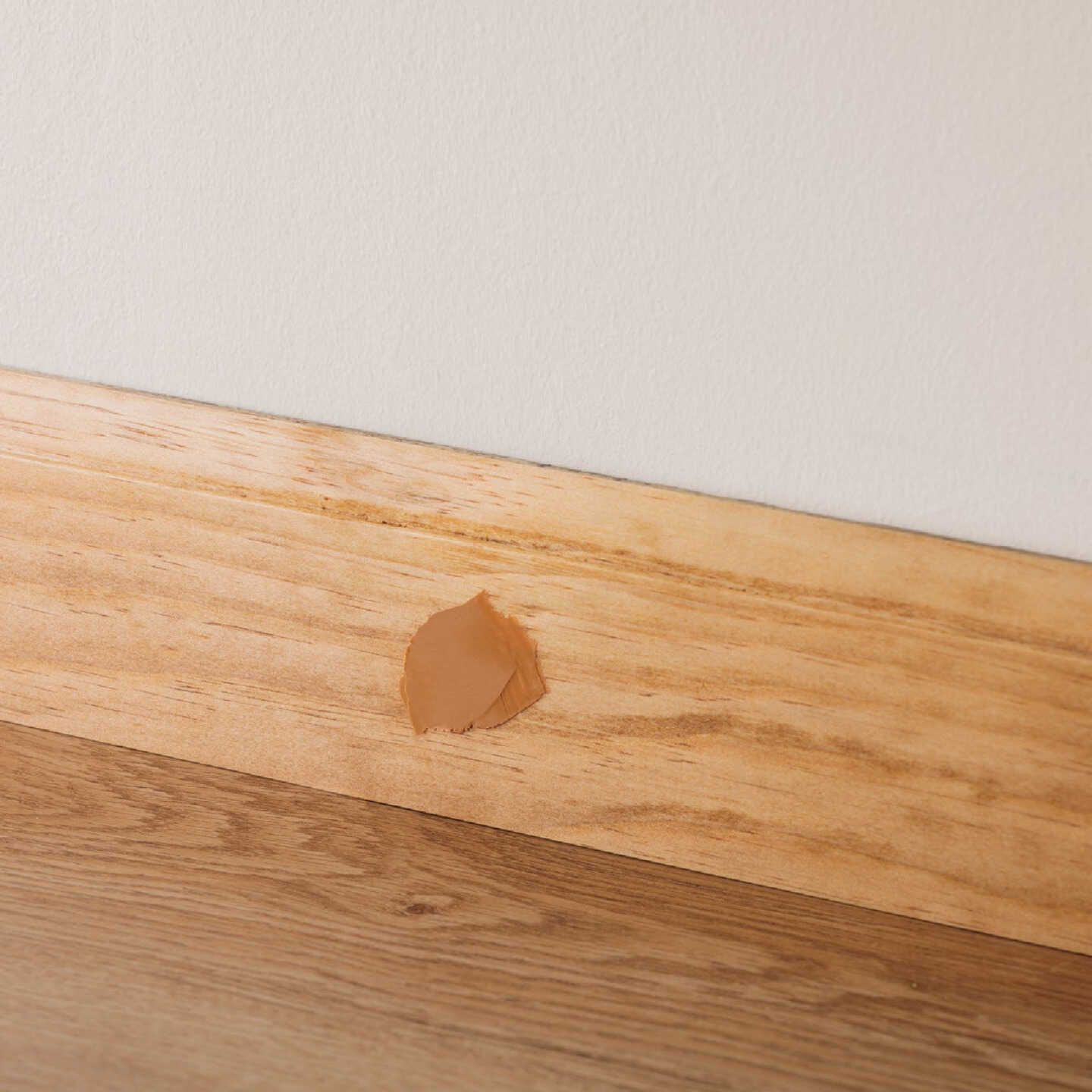 Minwax 3.75 Oz. Colonial Maple Wood Putty Image 3