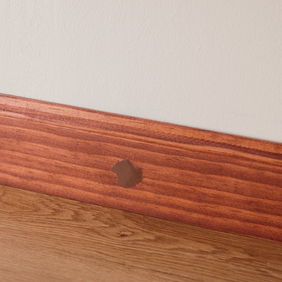 Minwax 3.75 Oz. Ebony Wood Putty Image 3