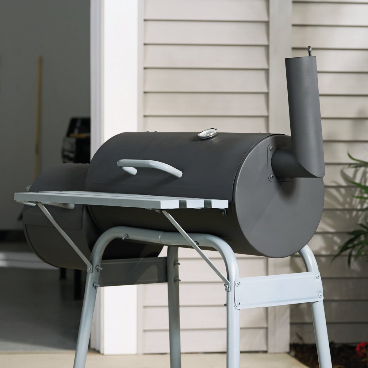 Rust-Oleum Flat High Heat Enamel, BBQ Black, 1 Qt. Image 6