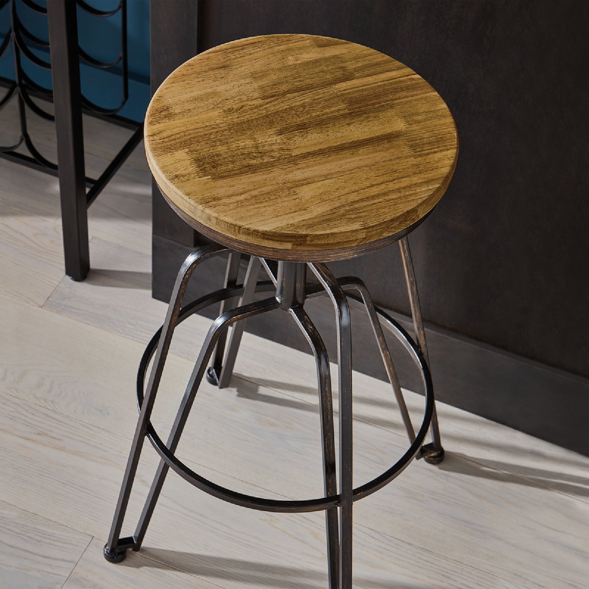 Minwax Wood Finish Penetrating Stain, Provincial, 1 Qt. Image 5