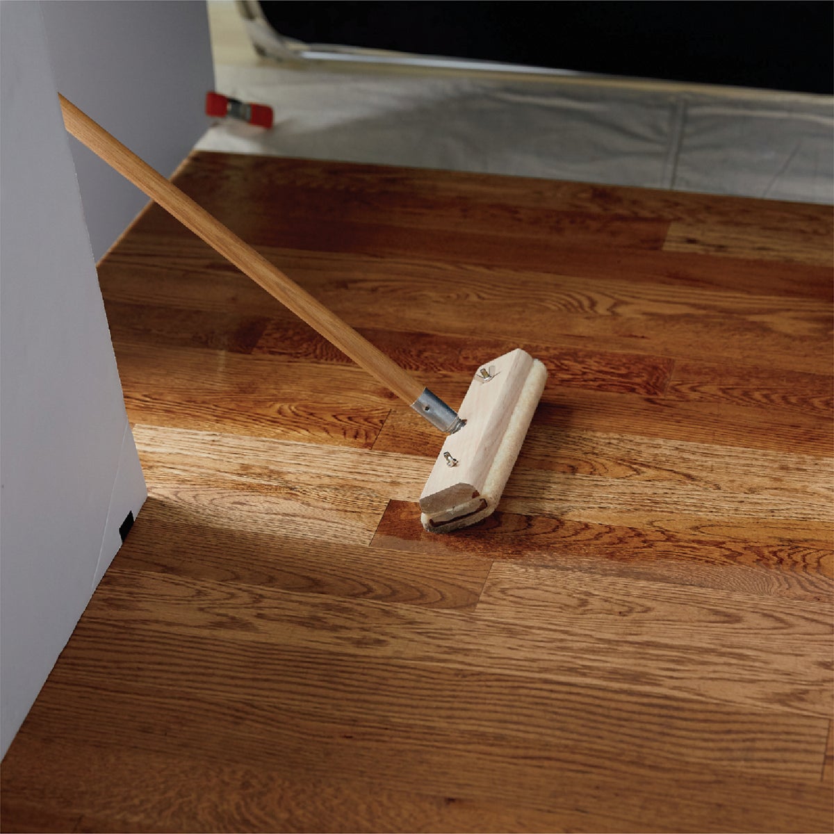 Minwax Gloss Super Fast-Drying Polyurethane For Floors, 1 Gal. Image 5