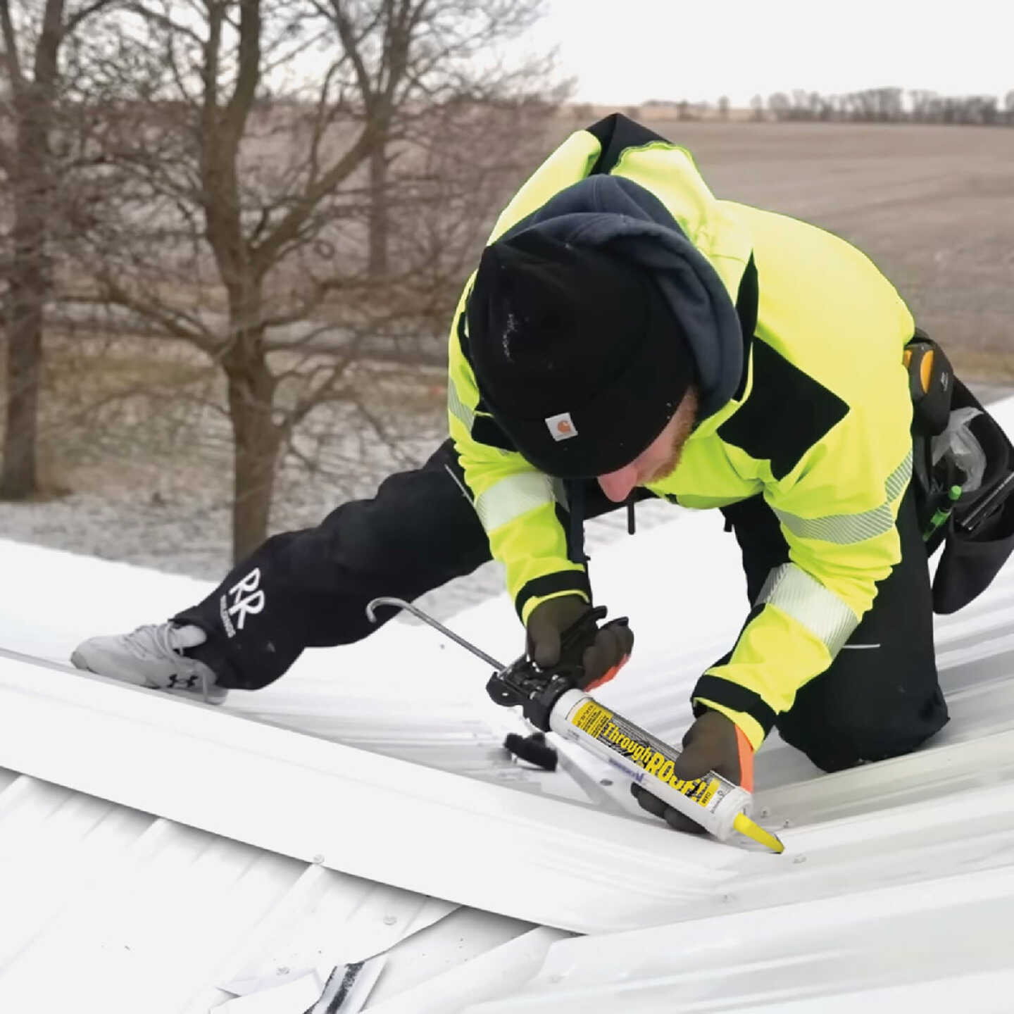 Through the Roof! 10.5 Oz. Black Low VOC Roof Sealant Image 3