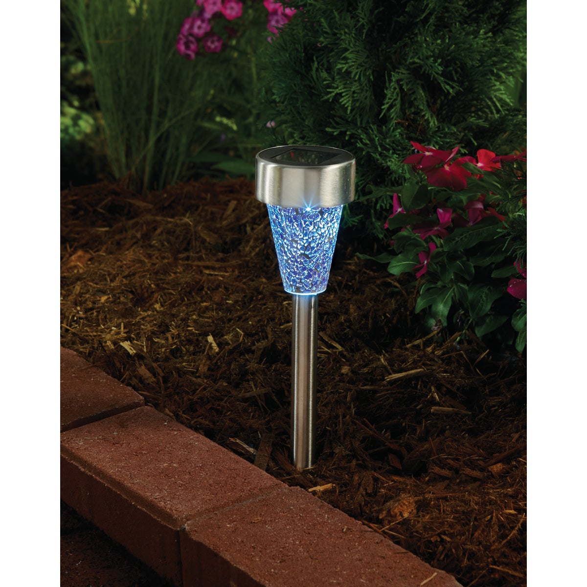 Outdoor Expressions Green, Red, or Purple 2.10 Lumens Stainless Steel Solar Path Light Image 3