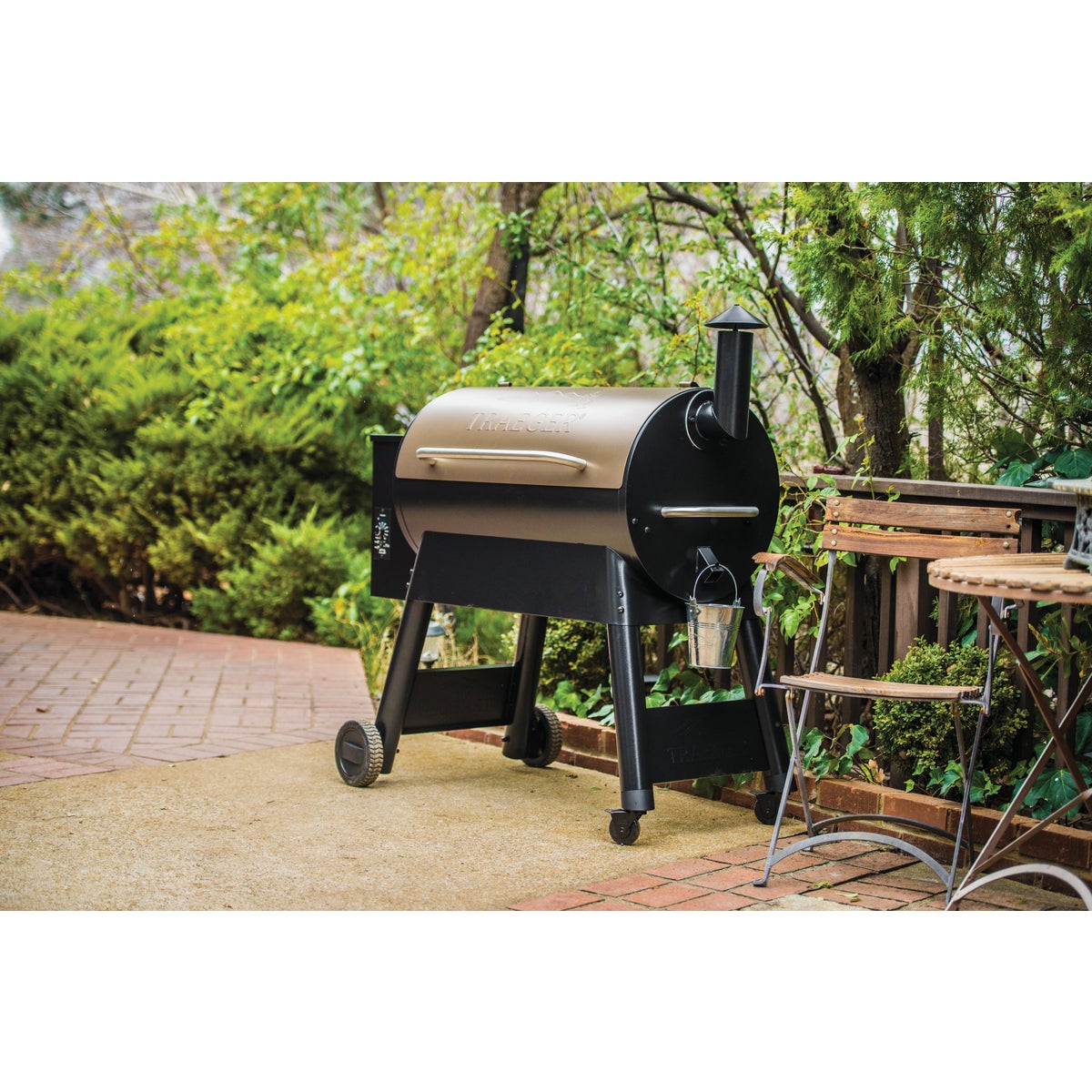 Traeger Pro Series 34 Wood Pellet Grill, Bronze Image 10