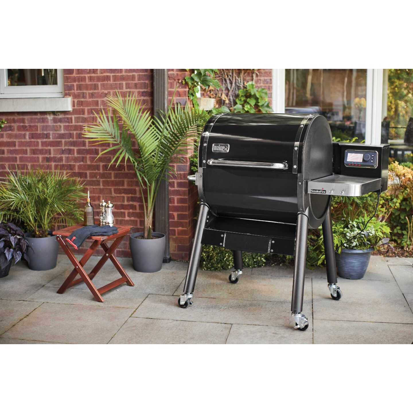 Weber SmokeFire EX4 Wood Pellet Grill, Black Image 3