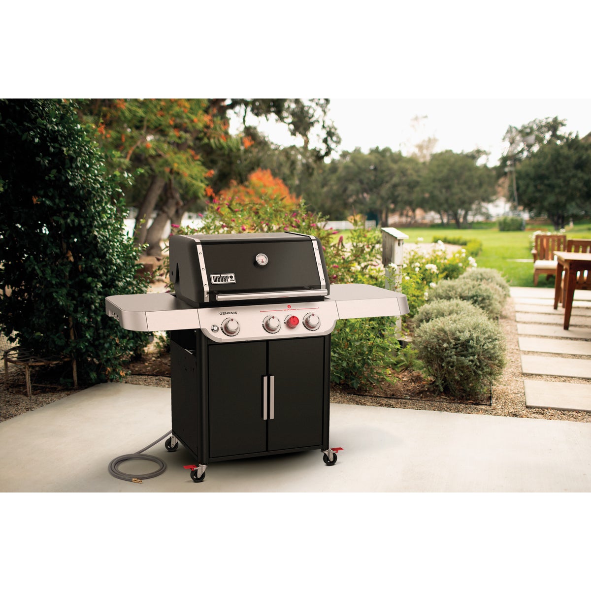 Weber Genesis E-325S 3-Burner Black 39,000 BTU Natural Gas Grill Image 2