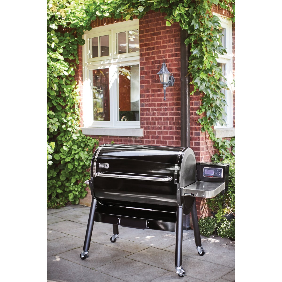 Weber SmokeFire EX6 Wood Pellet Grill, Black Image 4