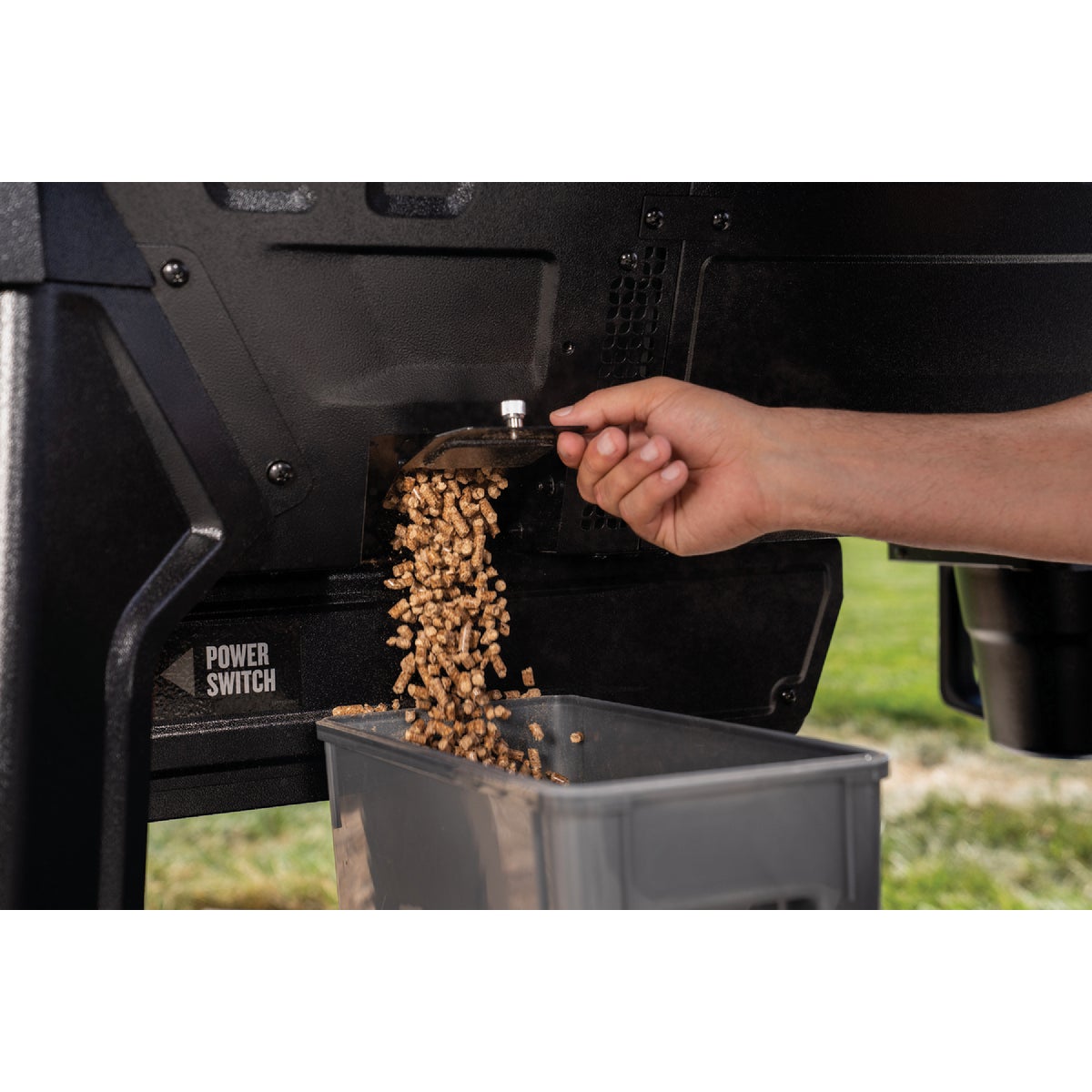 Traeger Woodridge Pro WiFire Pellet Grill Image 6