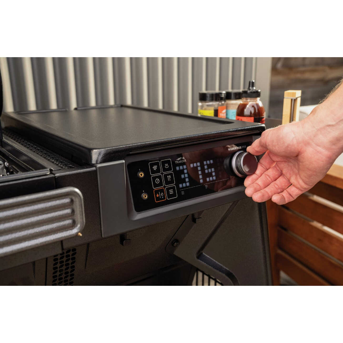 Traeger Woodridge Pro WiFire Pellet Grill Image 3