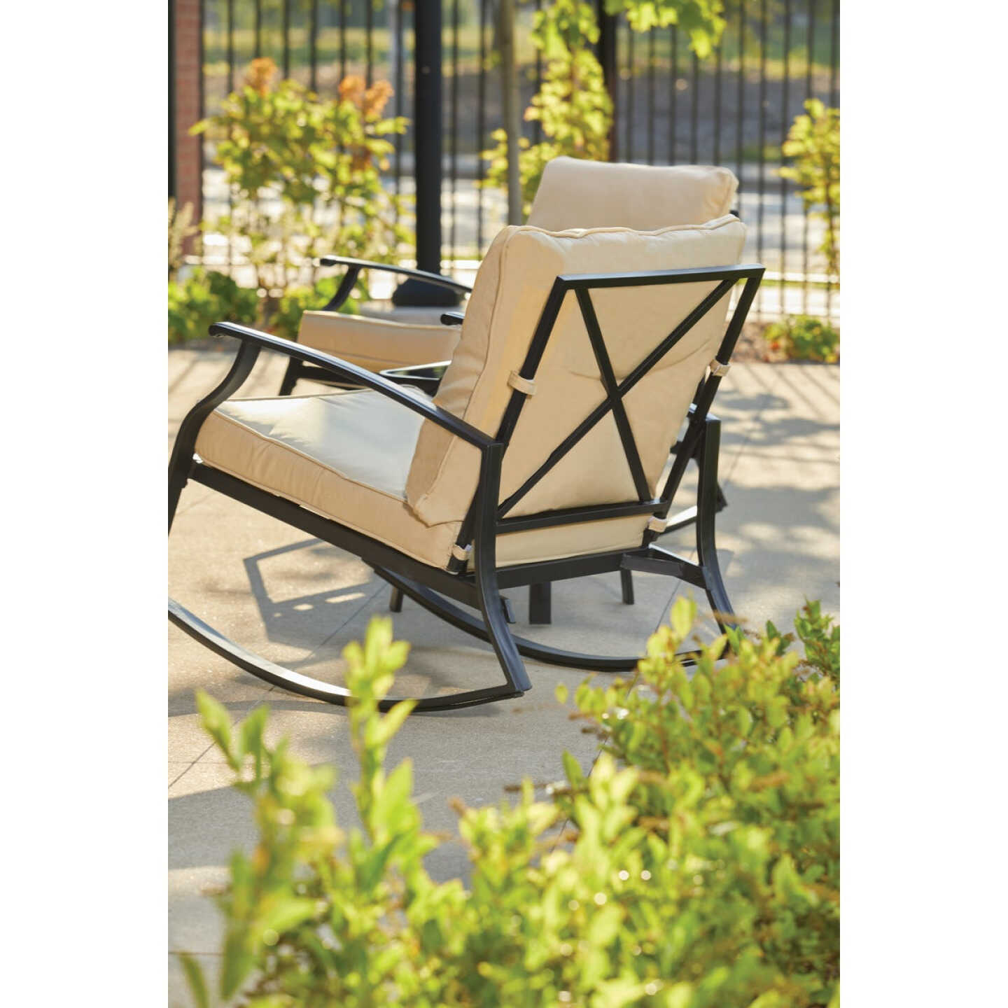 Leisure Classics Rhodes 3-Piece Rocking Chair Set Image 4