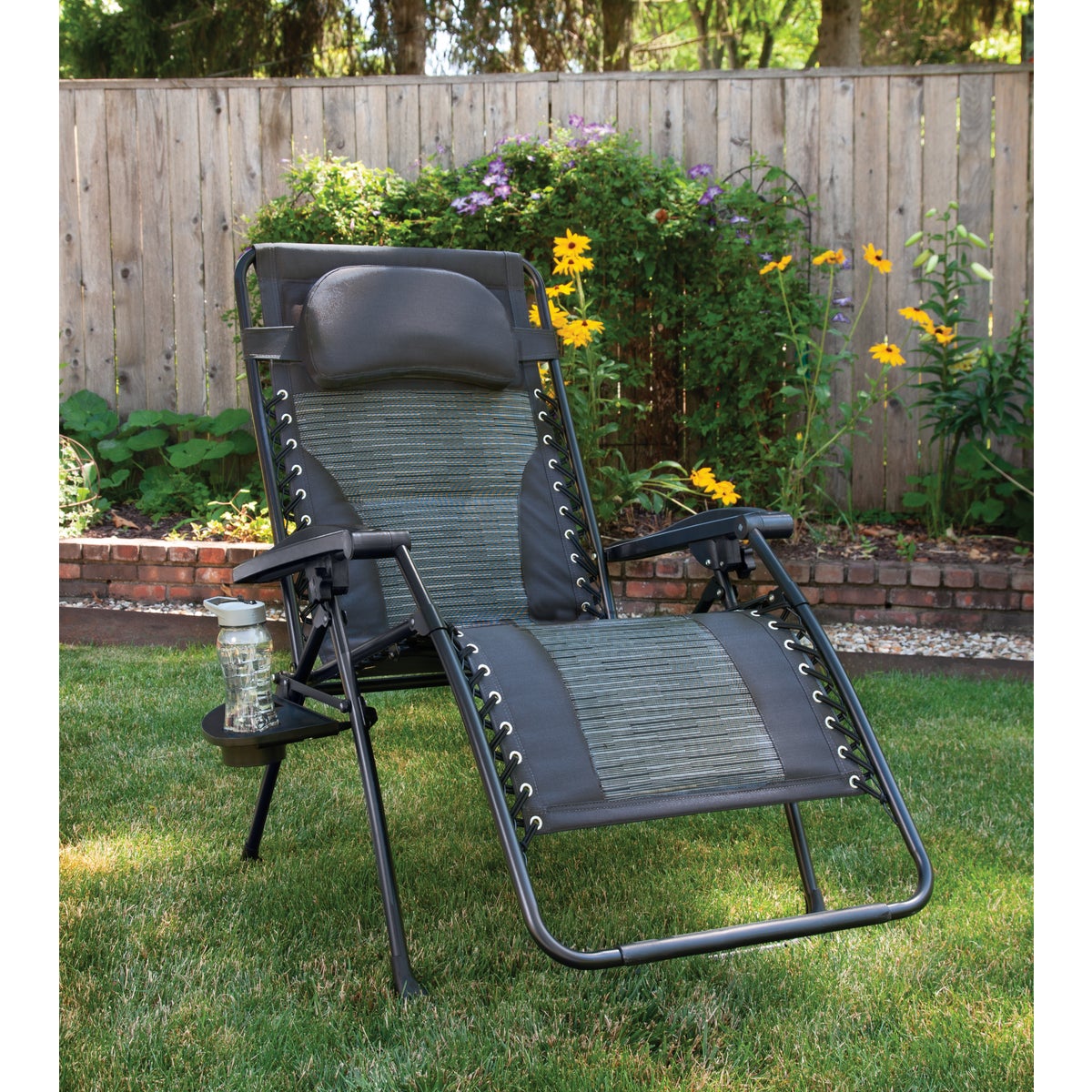 Outdoor Expressions Zero Gravity Deluxe Relaxer Gray Padded Chair with Cup Holder Image 4