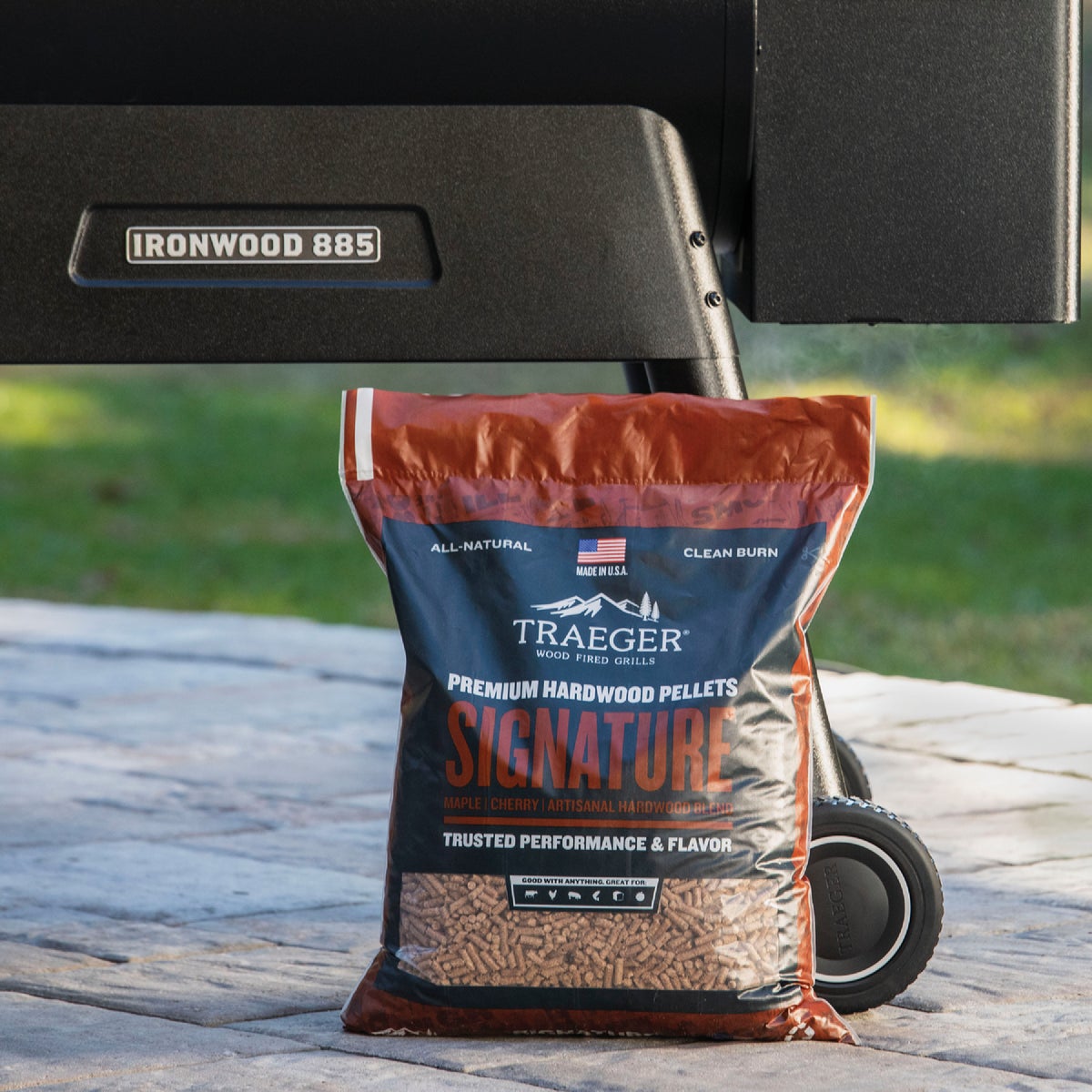 Traeger 20 Lb. Signature Blend All-Natural Wood Grilling Pellets Image 2