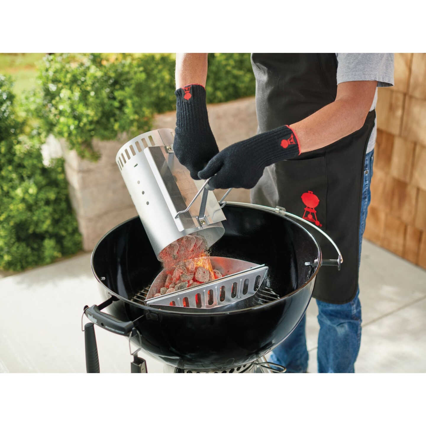 Weber Rapidfire Large Chimney Charcoal Starter Image 6