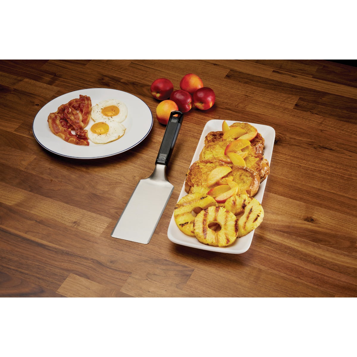 Napoleon 3-Sided Beveled Griddle Spatula Image 2