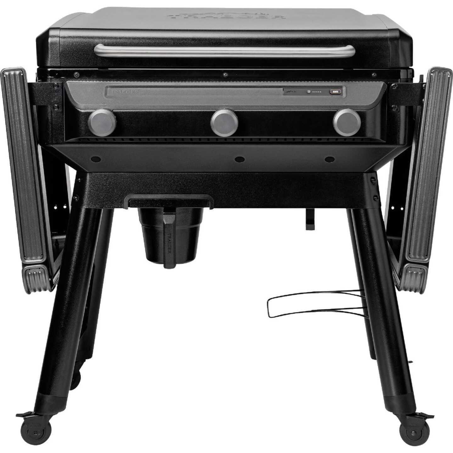 Traeger Flatrock 3-Burner Propane Gas Griddle Flat Top Grill, Black Image 6
