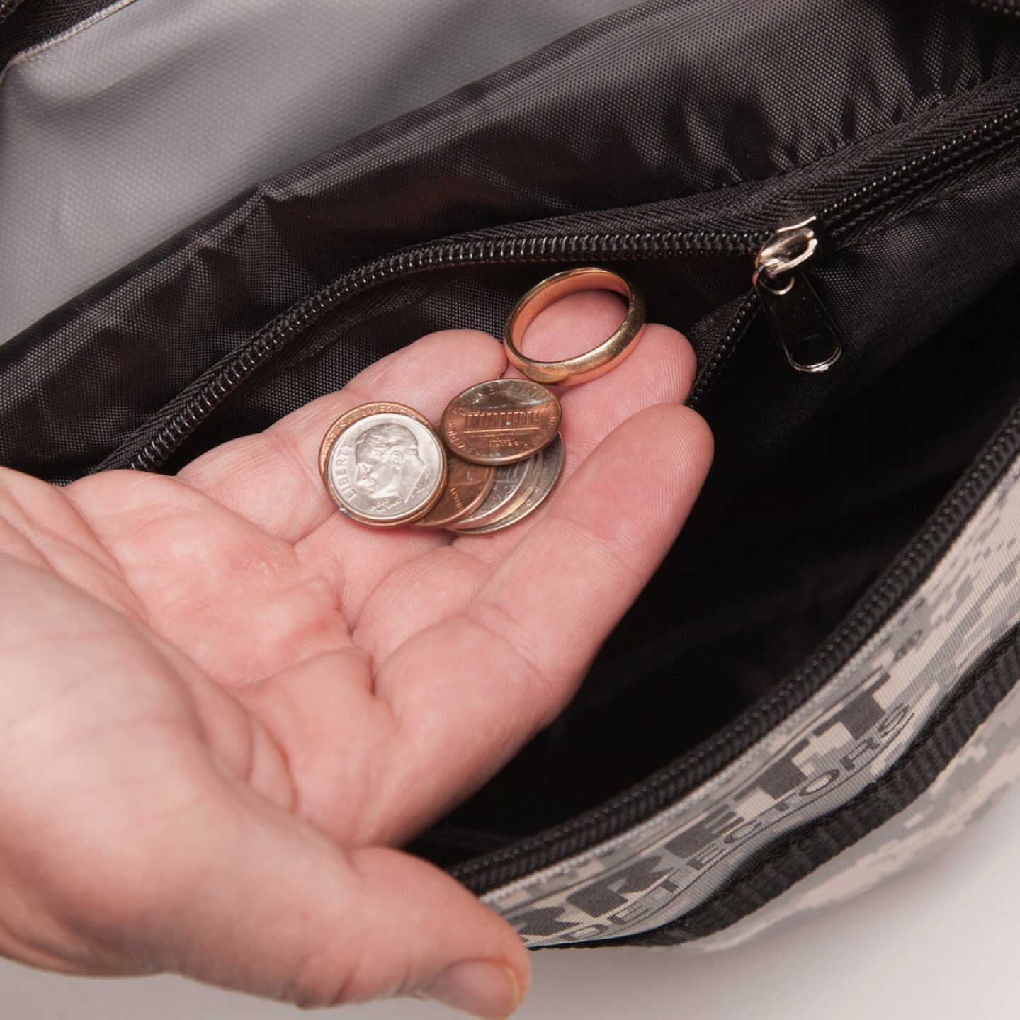 Garrett Camo Digger's Pouch Image 2